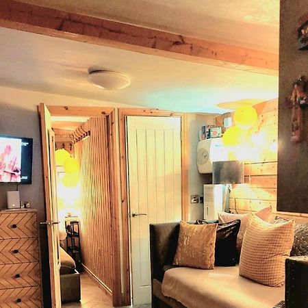 Therapy Lodge Ballycastle Bagian luar foto