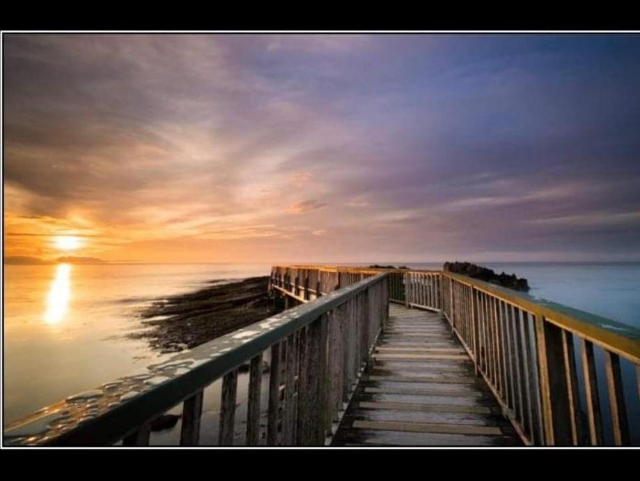 Therapy Lodge Ballycastle Bagian luar foto