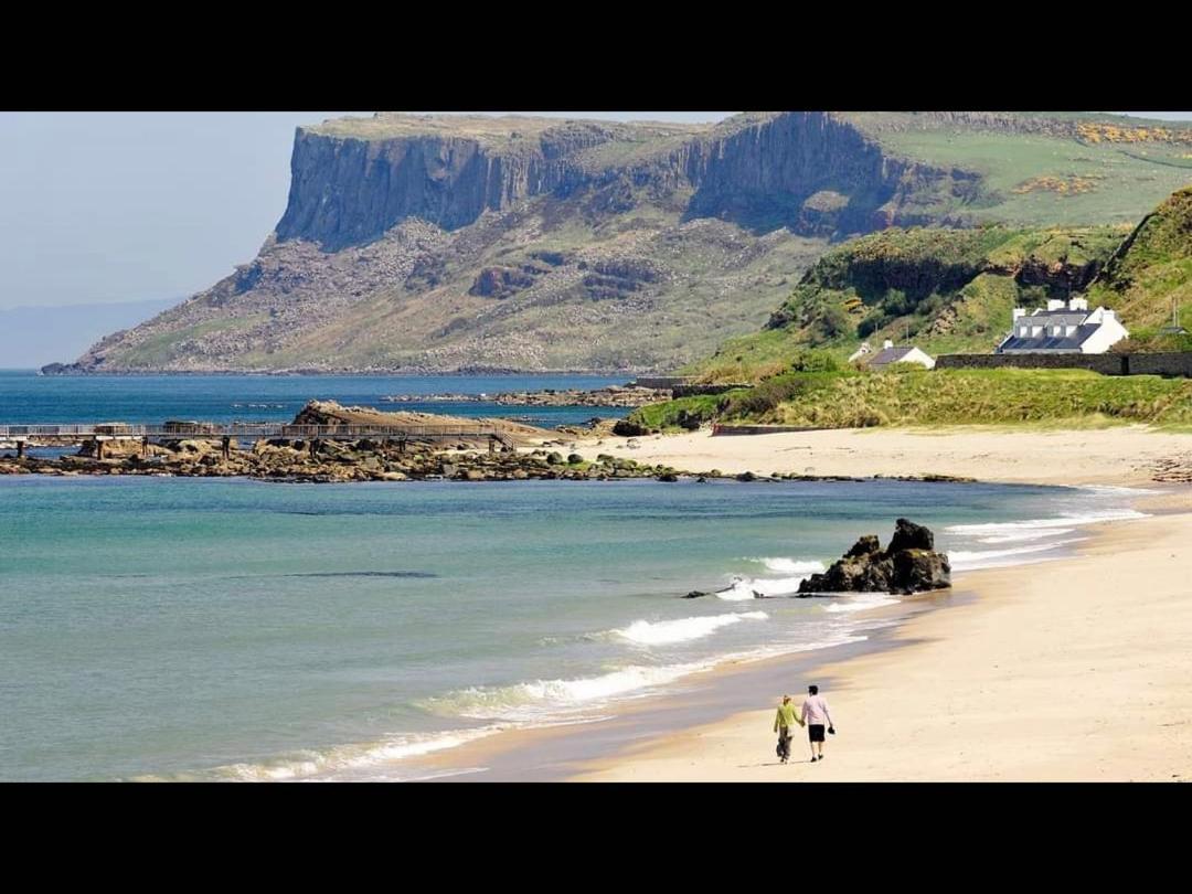 Therapy Lodge Ballycastle Bagian luar foto